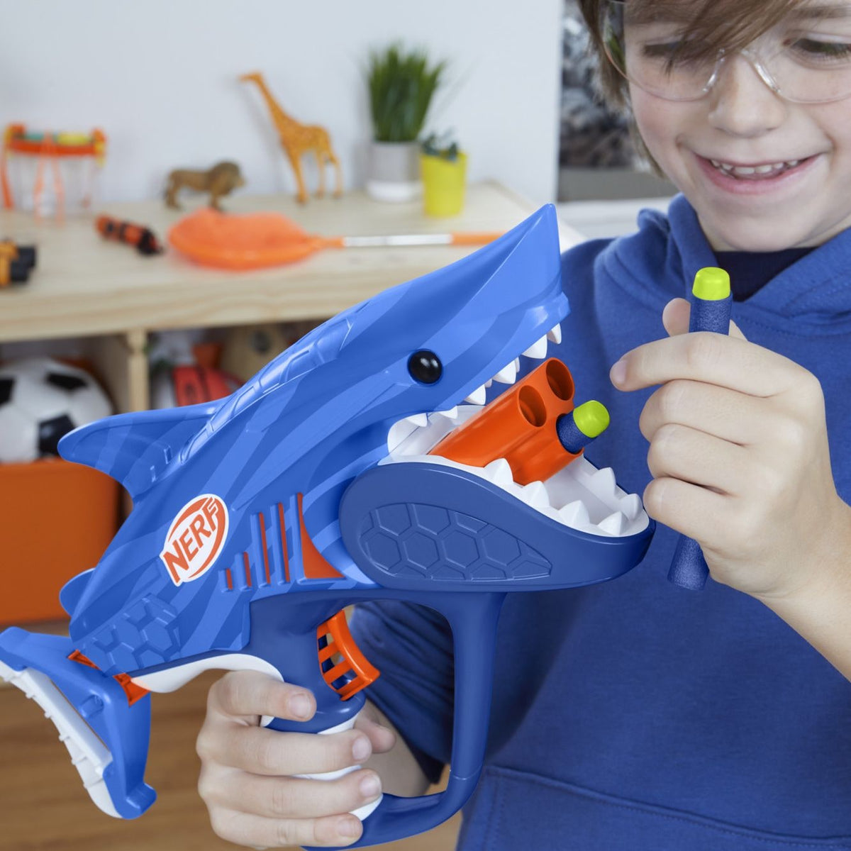 Junior Wild Sharkfire, Easy Play Dart Blaster, 8 Elite Darts, Ages 6 & Up P7Q5 - product image 3