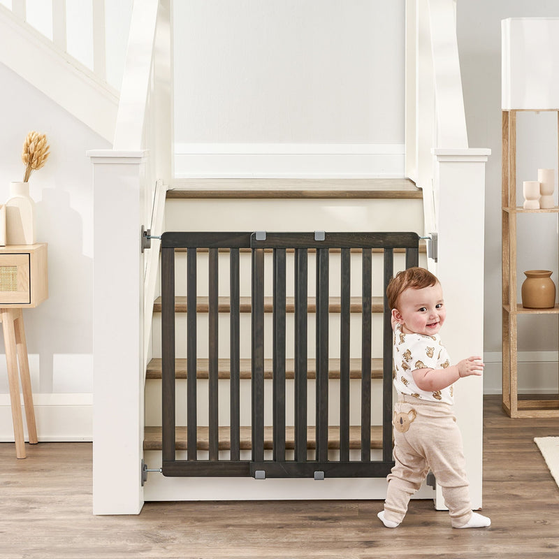Wooden Top of Stairs Baby Gate S0Z2